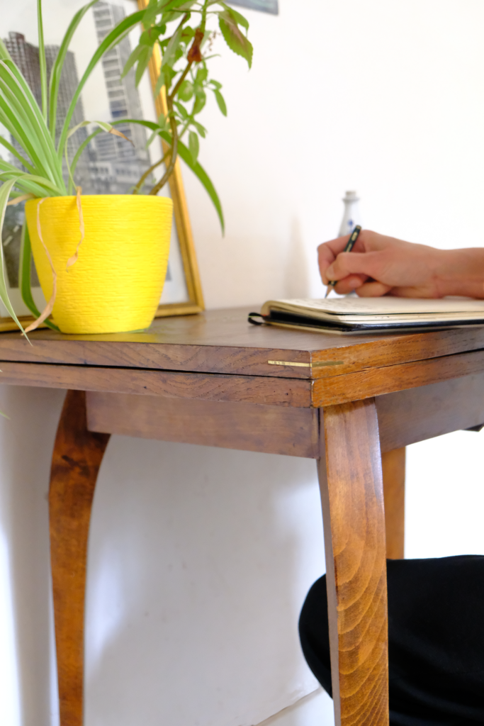 meuble de style table en chêne Anna Tesson Atelier la Barbue